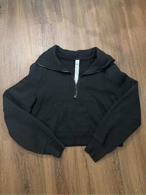 Lululemon cropped half zip sweatshirt